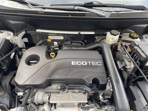 Used 2022 Chevrolet Equinox LT image 24