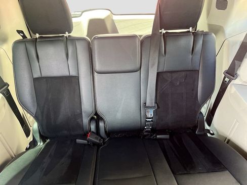 Used 2018 Dodge Grand Caravan SXT FWD image 26