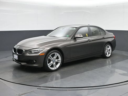 Used 2015 BMW 328i xDrive Sedan AWD/4WD image 3