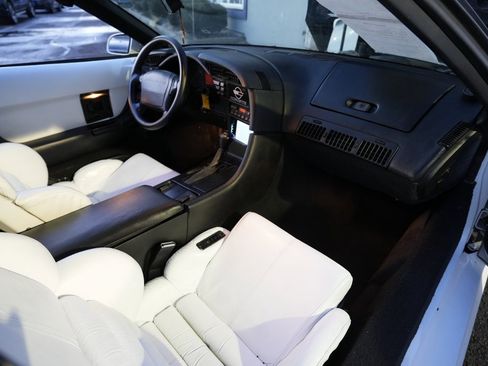 Used 1992 Chevrolet Corvette Convertible image 31