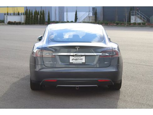 Used 2015 Tesla Model S 85D image 3