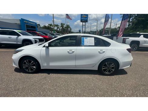 Used 2024 Kia Forte LXS FWD image 5