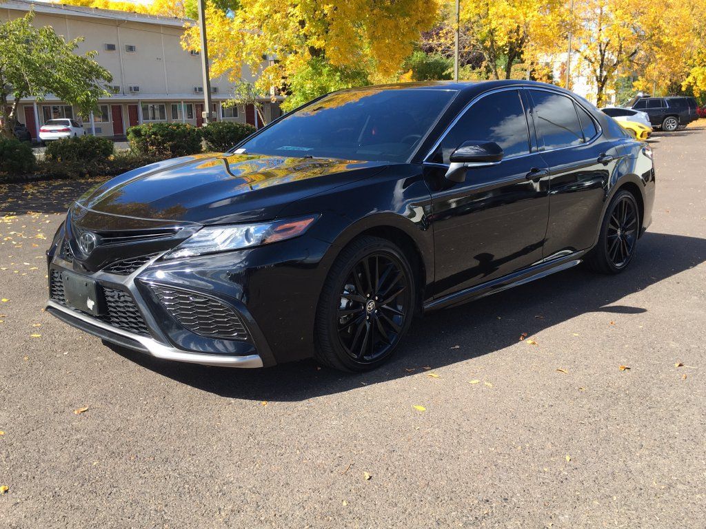 Used 2024 Toyota Camry XSE FWD image 1