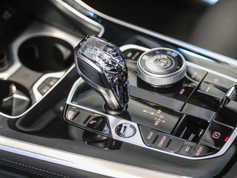 New 2025 BMW ALPINA XB7 image 17