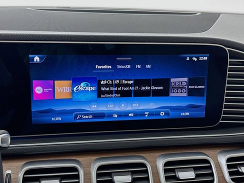 Used 2024 Mercedes-Benz GLE 350 4MATIC image 16