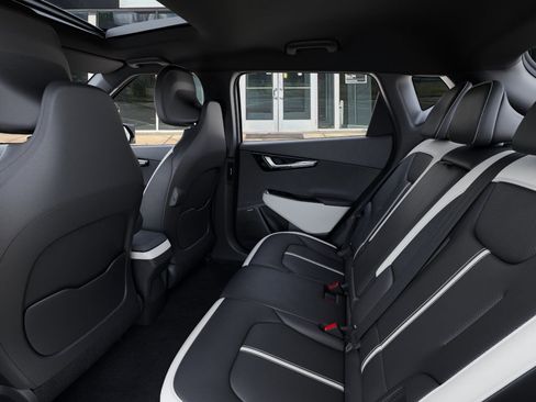 New 2025 Kia EV6 GT-Line image 18