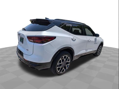 Certified 2024 Chevrolet Blazer RS w/ Driver Confidence II Package FWD image 4