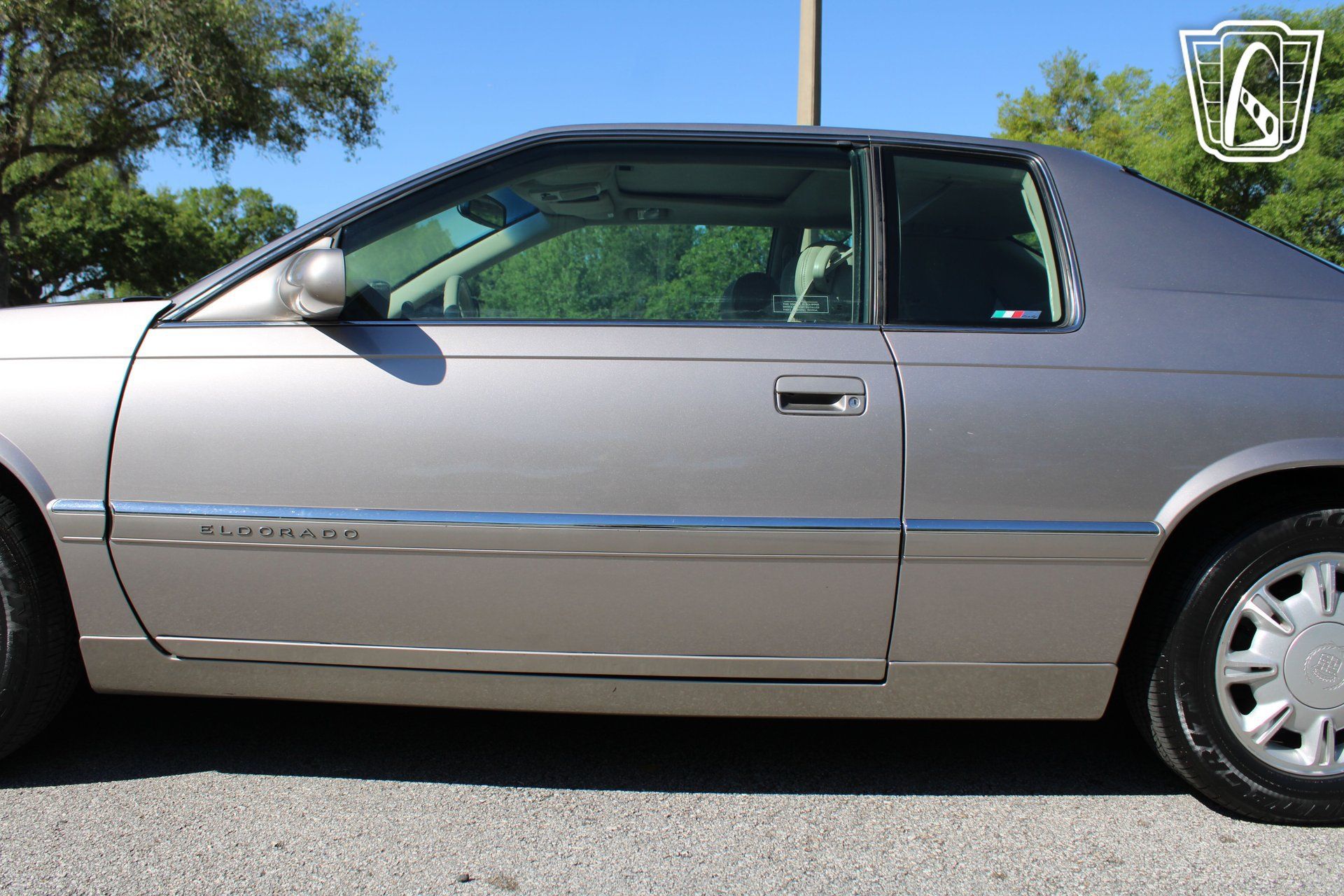 Used 1996 Cadillac Eldorado FWD image 30