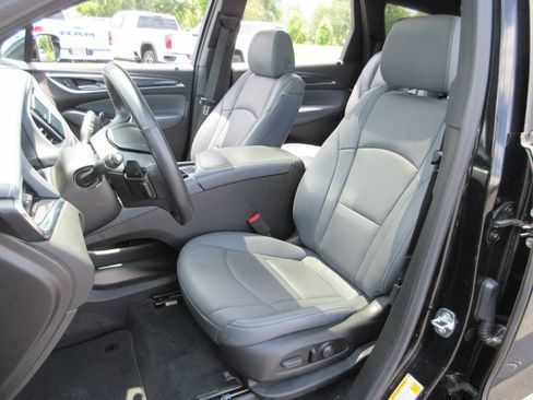 Used 2024 Buick Enclave Essence w/ Experience Buick Package FWD image 20
