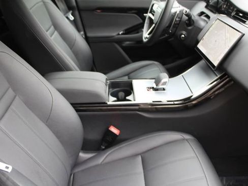 Used 2025 Land Rover Range Rover Evoque S image 3