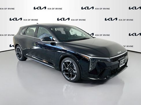 New 2026 Kia K4 GT-Line FWD image 1
