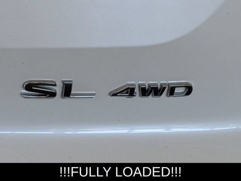 Used 2023 Nissan Pathfinder SL AWD/4WD image 11