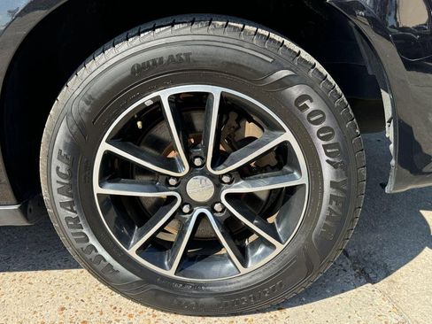 Used 2018 Dodge Grand Caravan GT image 9