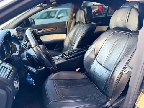 Used 2012 Mercedes-Benz CLS 550 image 32