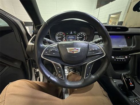 Certified 2020 Cadillac XT5 Premium Luxury w/ LPO, Floor Liner Package image 14