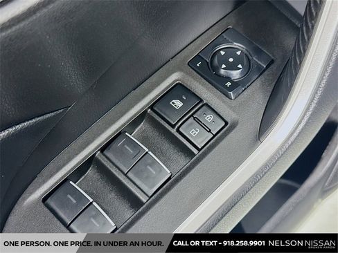 Used 2023 Toyota RAV4 XLE Premium image 17