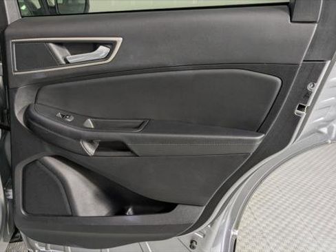 Used 2024 Ford Edge SEL image 19