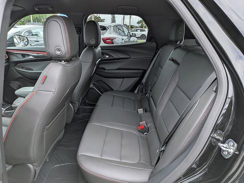 Used 2026 Chevrolet TrailBlazer RS w/ Convenience Package FWD image 31