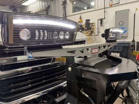 Used 2022 Chevrolet Silverado 1500 LT w/ Z71 Off-Road Package image 44