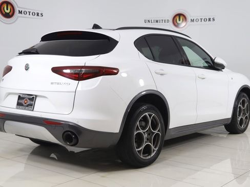 Used 2023 Alfa Romeo Stelvio Ti image 3