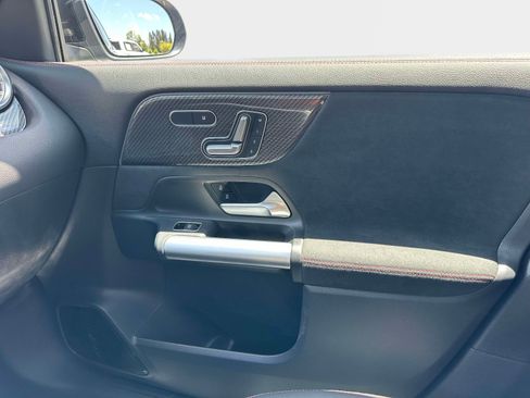 Certified 2025 Mercedes-Benz GLA 250 4MATIC image 24