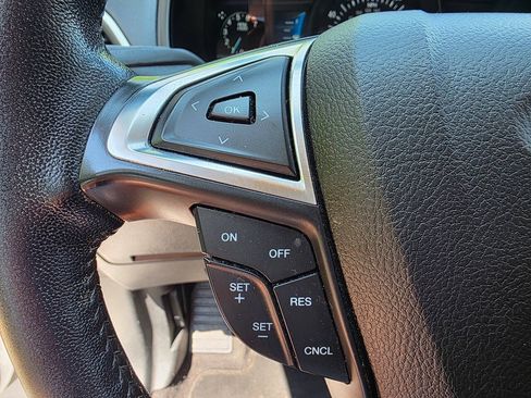 Used 2023 Ford Edge SEL AWD/4WD image 18