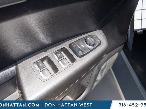 Used 2021 Kia Sportage LX FWD image 17