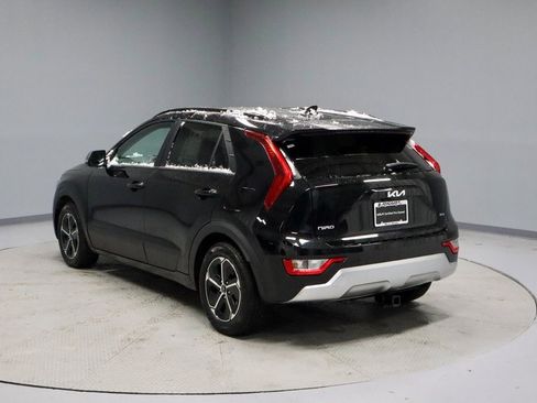 Used 2023 Kia Niro EX image 10