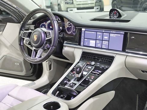 Used 2018 Porsche Panamera Turbo image 30
