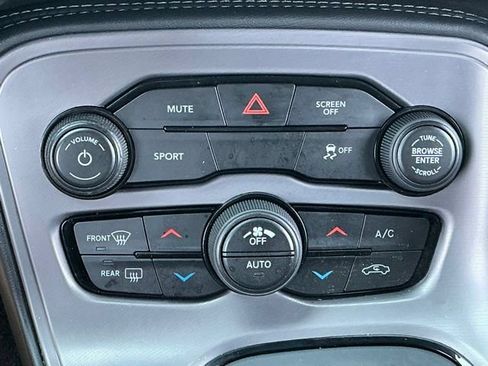 Used 2023 Dodge Challenger SXT RWD image 21