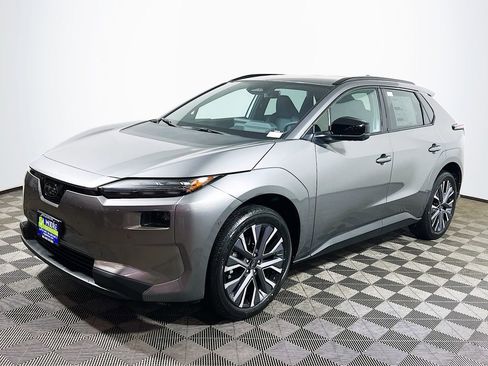 New 2026 Subaru Solterra image 3