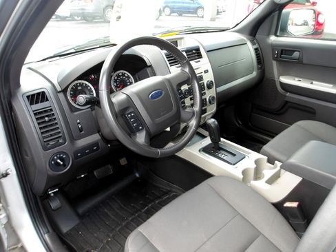 Used 2012 Ford Escape XLT image 9