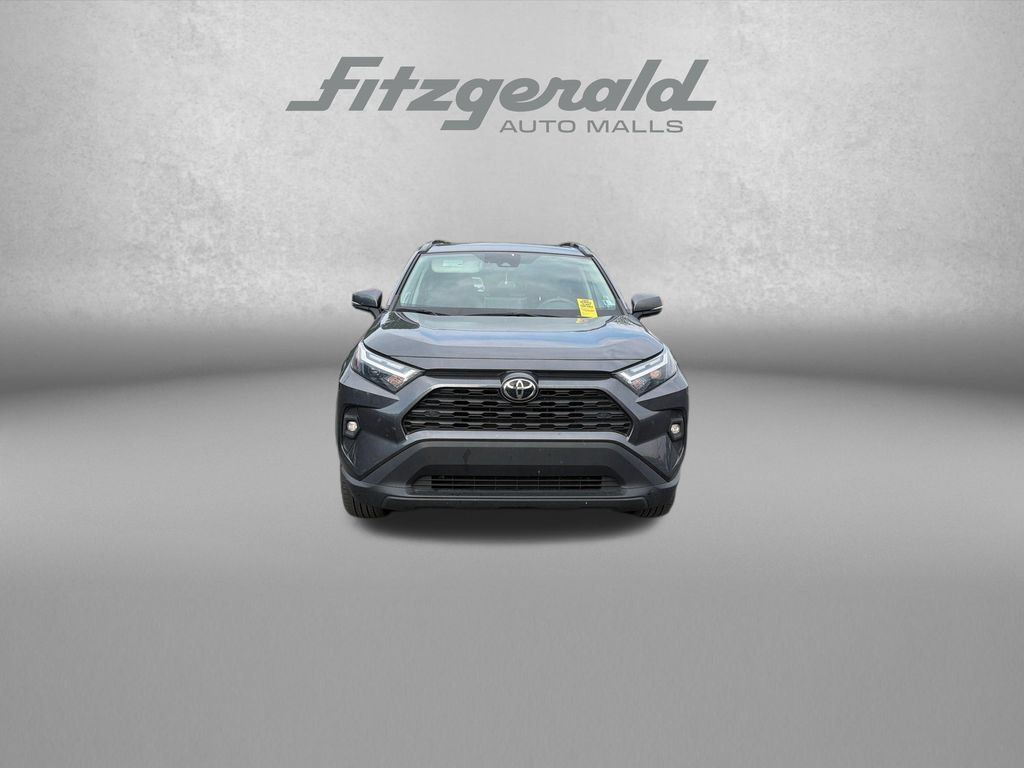 Used 2022 Toyota RAV4 XLE Premium AWD/4WD image 2