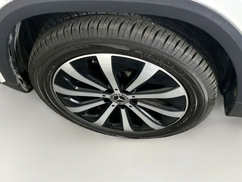 Used 2022 Mercedes-Benz GLA 250 image 11