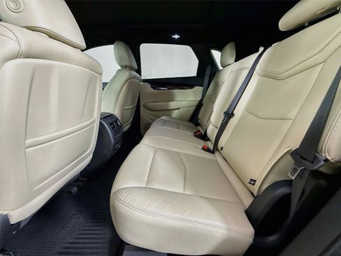 Used 2019 Cadillac XT5 Luxury FWD image 10