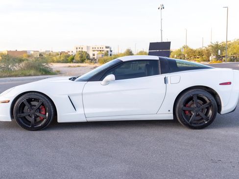 Used 2008 Chevrolet Corvette Coupe w/ Preferred Equipment Group image 2