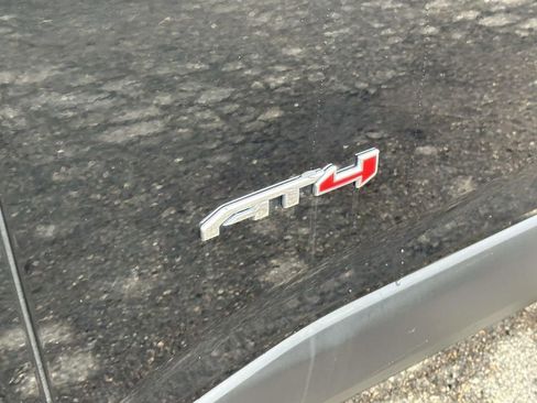 Certified 2022 GMC Acadia AT4 w/ Preferred Package image 10