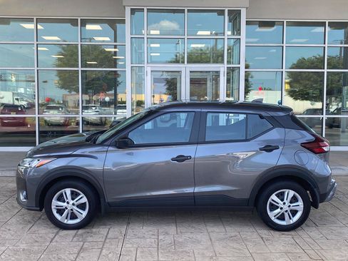Certified 2025 Nissan Kicks Play S FWD image 4