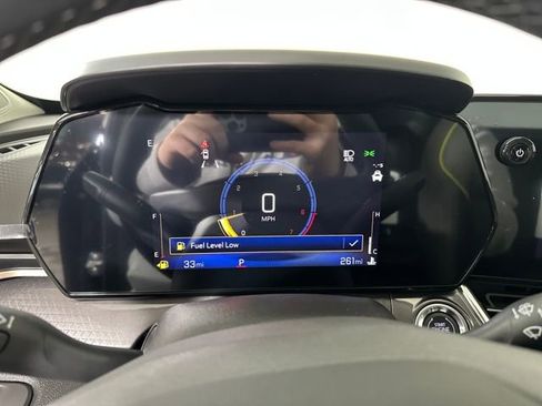 Used 2025 Chevrolet Trax ACTIV image 17