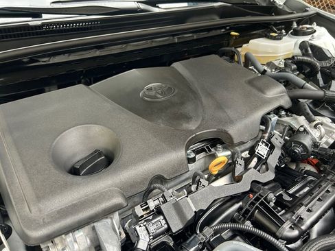 Used 2025 Toyota Camry LE AWD/4WD image 30