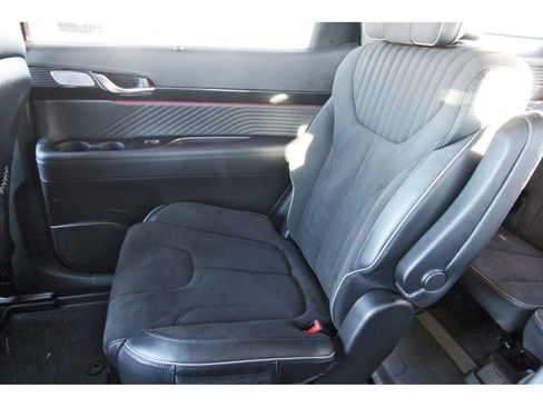 Used 2024 Hyundai Palisade Calligraphy image 13