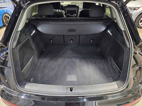 Used 2023 Audi Q5 2.0T Premium w/ Convenience Package image 15