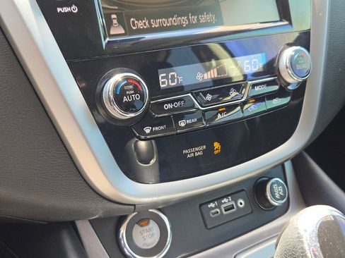 Used 2020 Nissan Murano SL w/ Moonroof Package image 17