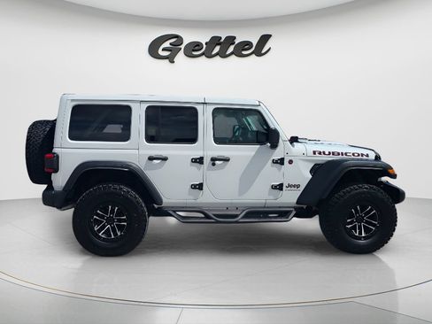 Used 2025 Jeep Wrangler Unlimited Rubicon w/ XTREMEE 35" Tire Package AWD/4WD image 4