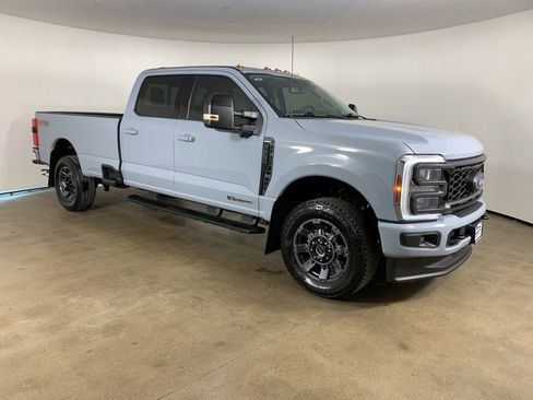 Used 2024 Ford F250 Lariat w/ Sport Appearance Package image 5