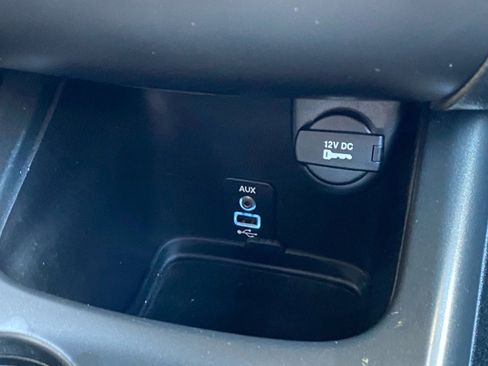 Used 2017 Dodge Journey SE image 22