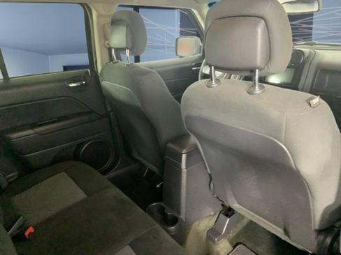 Used 2017 Jeep Patriot Sport w/ Power Value Group FWD image 11