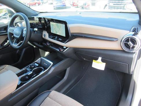 New 2026 Chevrolet Equinox ACTIV w/ Convenience Package III image 11