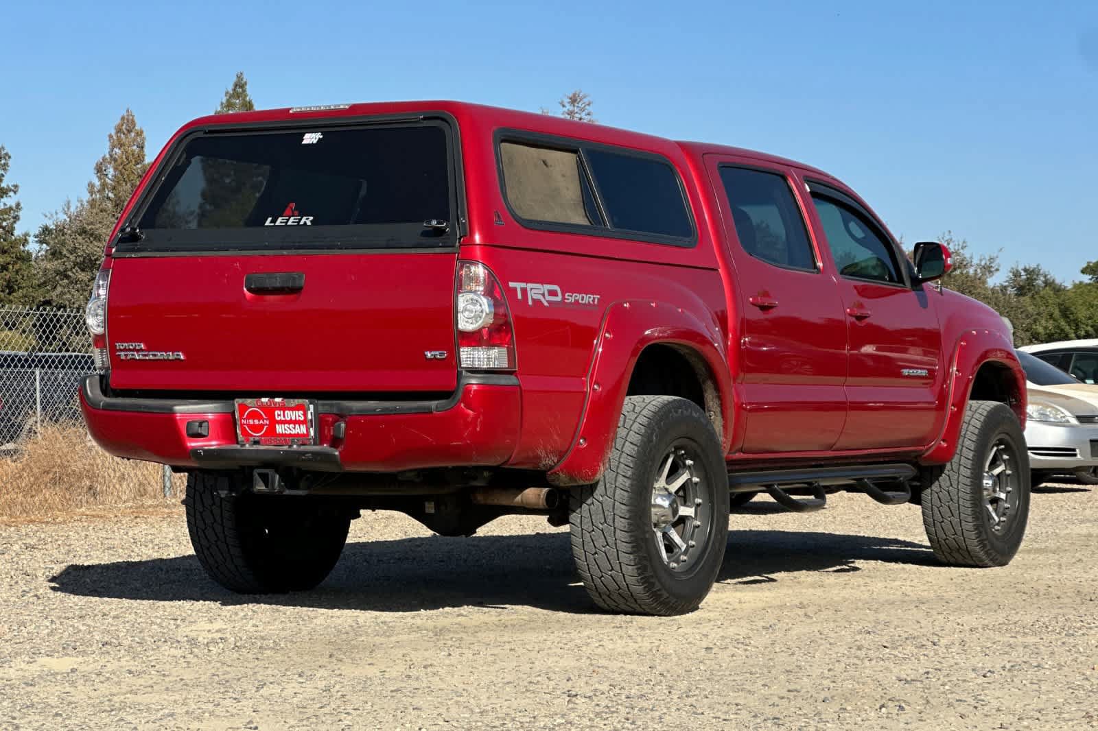 Used 2015 Toyota Tacoma 4x4 Double Cab w/ TRD Sport Package image 3