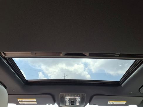 New 2025 Mercedes-Benz GLE 450 4MATIC image 5